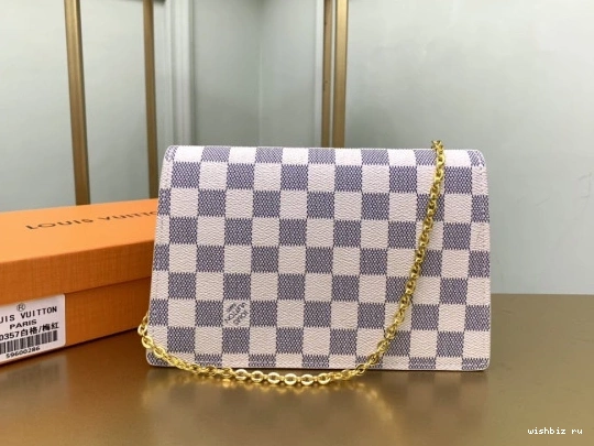 WIS WALLET CHAIN CROISETTE VUITTON LOUIS 1110